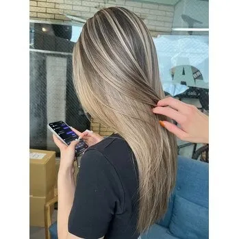 ［心斎橋サロン］バレイヤージュが得意な美容室