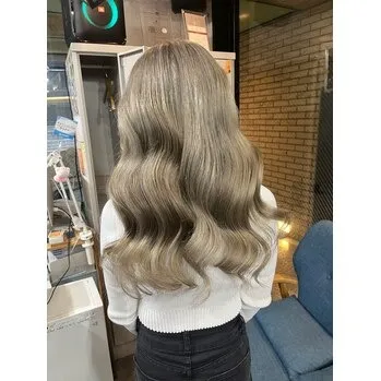 ［心斎橋美容室］ブリーチカラーに自信があります！