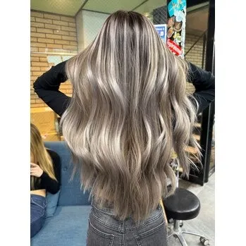 心斎橋でバレイヤージュするなら！