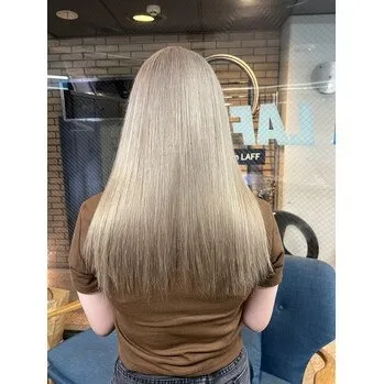 ハイトーンカラーするなら心斎橋美容室LAFF