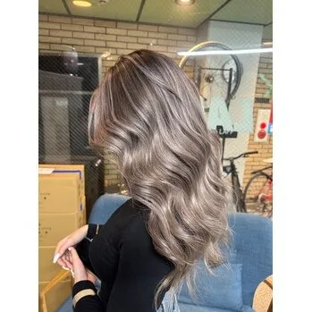 ［心斎橋美容室］人気のシルバーカラーするなら！